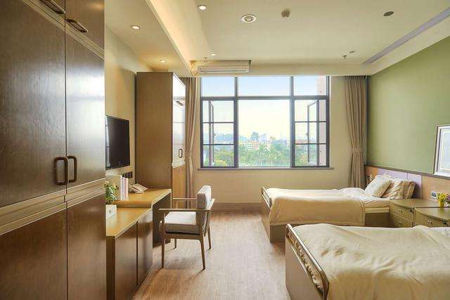 为什么敬老院住不满人？